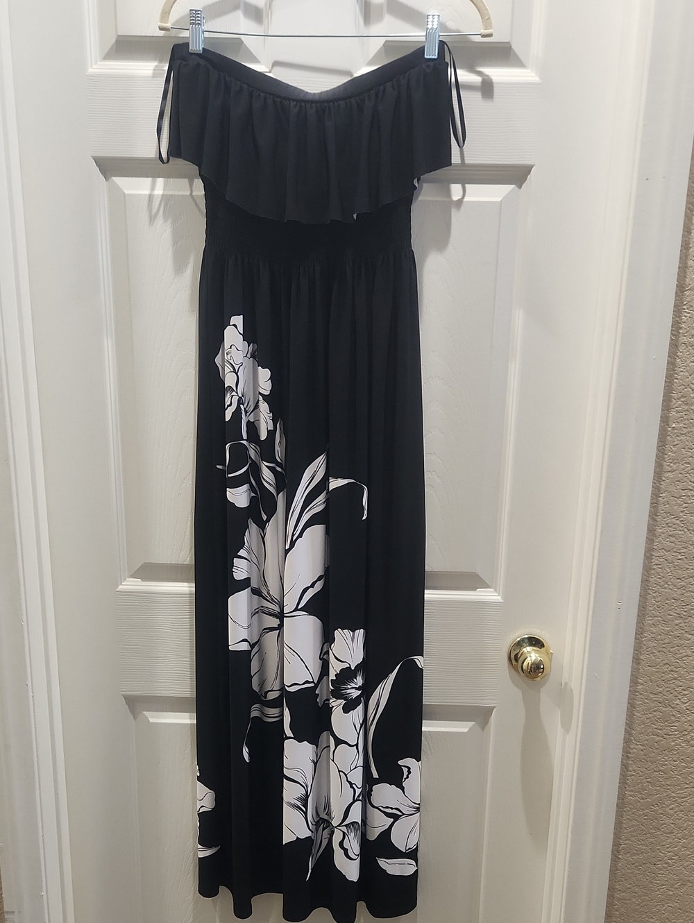 Black Floral Off-Shoulder Maxi Dress